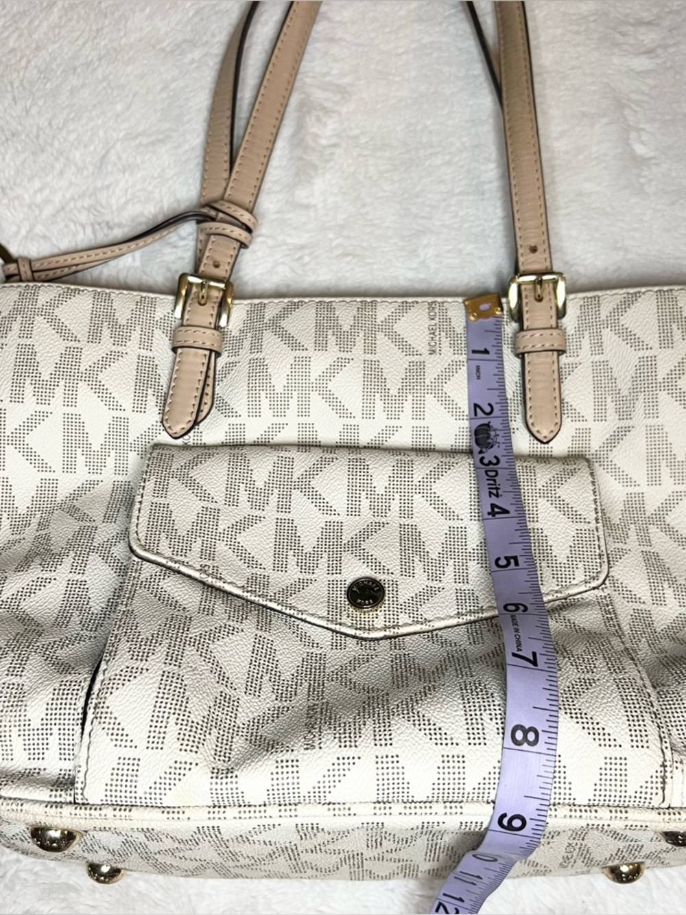 Michael Kors White & Beige Signature Coated Canvas & Leather Jet Set Pocket Tote - Picture 8 of 13